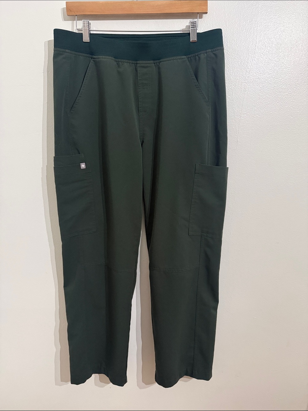 Figs Technical Collection Mens Cargo Scrub Pants Style T2001 Dark Green Large